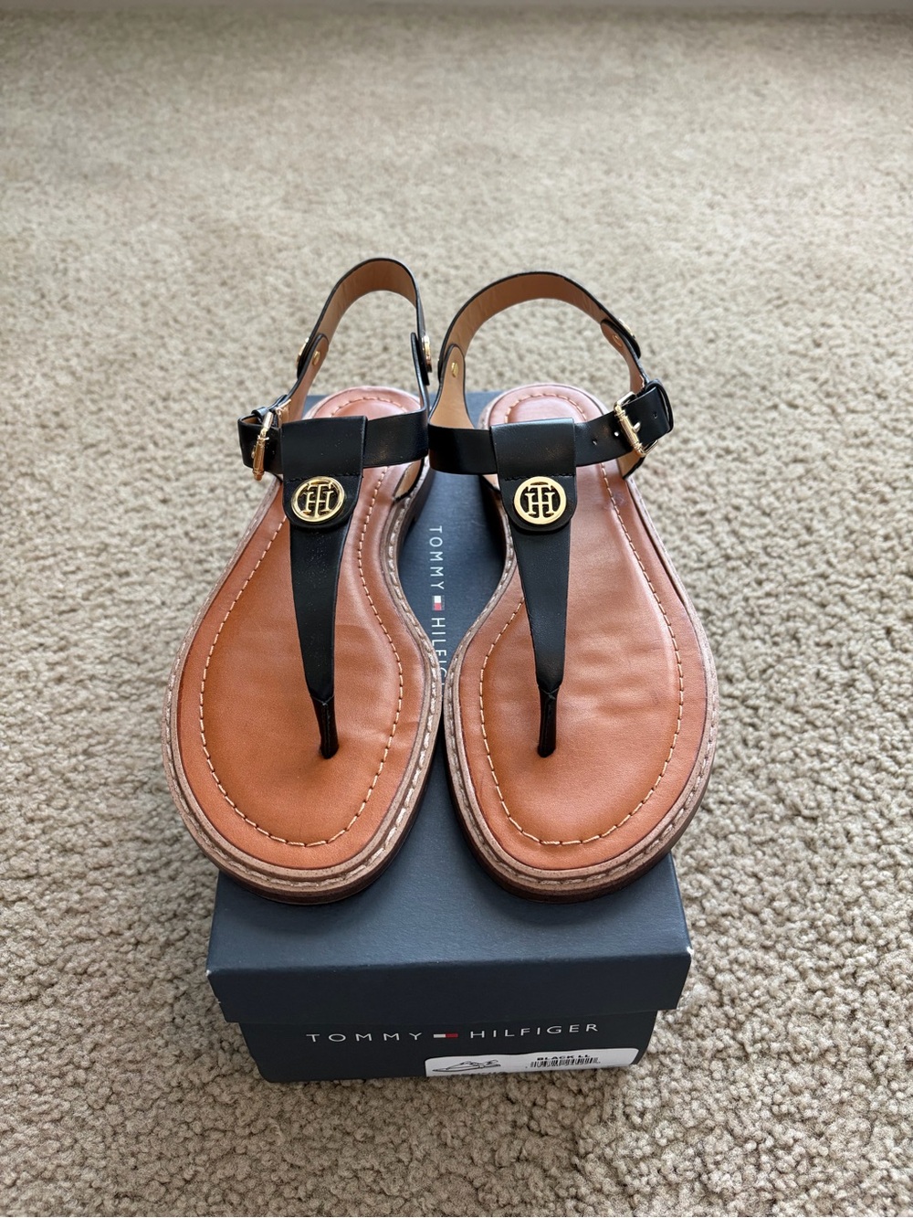 Tommy Hilfiger Women's Bennia Thong Sandal